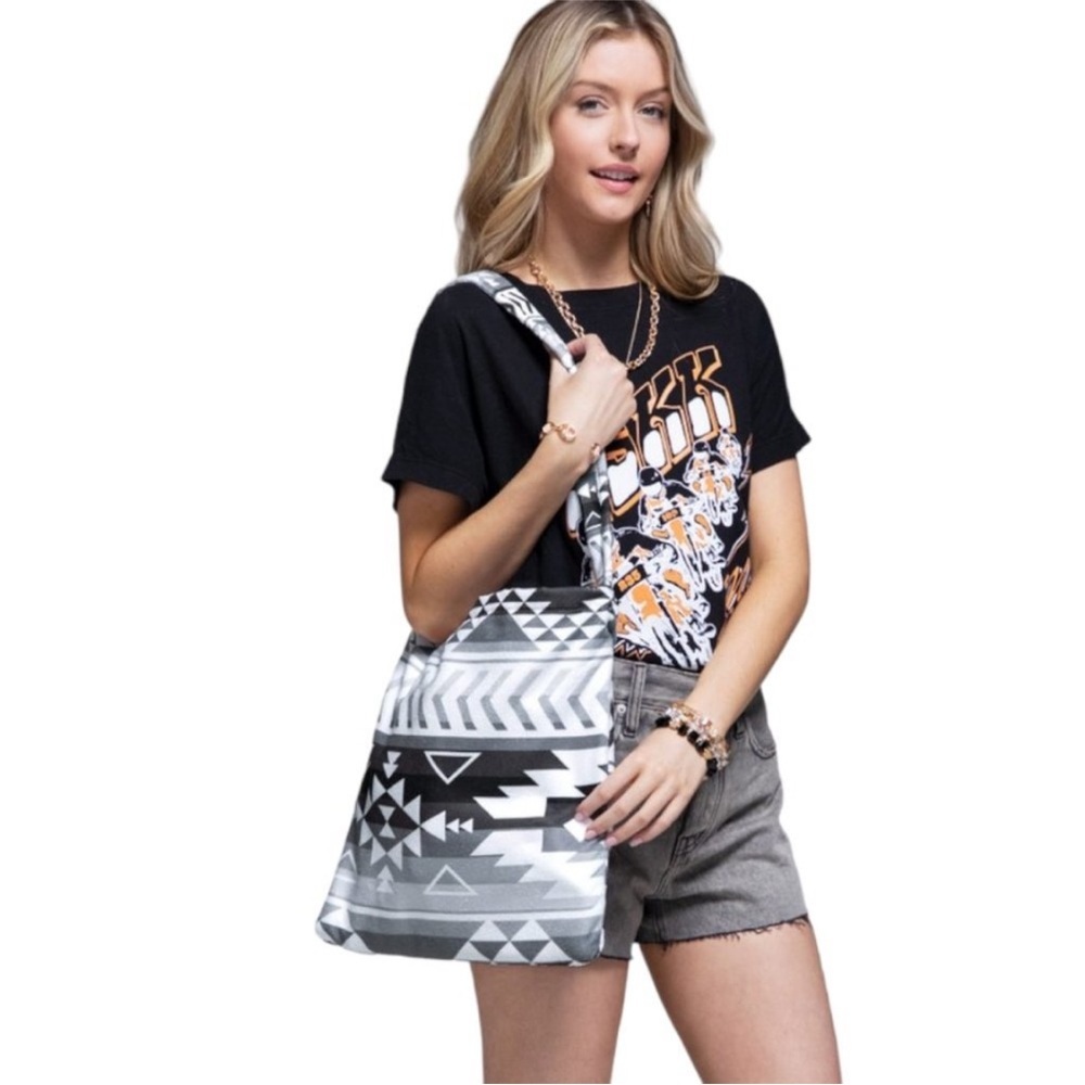 2 in 1 convertible bag to beach towel